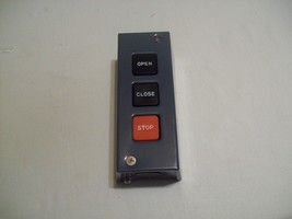 Eastern Motor Controls SPB-3 Push Button Station Switch - OPEN / CLOSE /... - $362.01 MXN