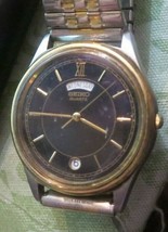 Seiko  men&#39;s watch Day Date model 7N43-8848 Black Dial - £36.65 GBP