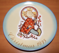 Christmas 1975 Christmas Child Berta Hummel Plate - $21.43