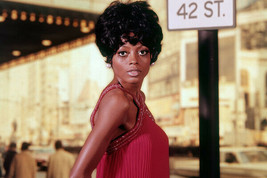 Diana Ross stunning 1960&#39;s pose in New York on 42nd Street 12x18 poster - £15.77 GBP