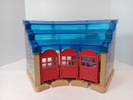 Thomas The Train Wooden Toys R Us Roundhouse Train Station Train Track Railroad - $23.36