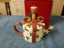 HOME FOR THE HOLIDAYS COLLECTION-Teapot Hollybeary NIB - $23.70