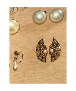 13 Vintage Pearl Clip and Twist on Earrings - £51.43 GBP