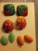 4 Pairs of Lightweight Plastic  Earrings Floral Pastel Colors - $6.00