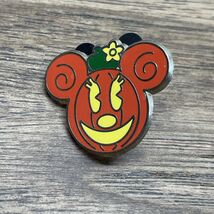 Disney 2011 Minnie Mouse Halloween Pumpkin Jack O'Lantern Pin KG JD - $4.94 Disney 2011 Minnie Mouse Halloween Pumpkin Jack O'Lantern Pin KG JD - $4.94