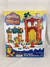 Fire Station Play Set Play-Doh Town Firehouse Molding Compound 4 Cans Hasbro NEW - $15.14