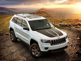 Jeep Grand Cherokee Trailhawk 2013 Poster  18 X 24  - £23.56 GBP