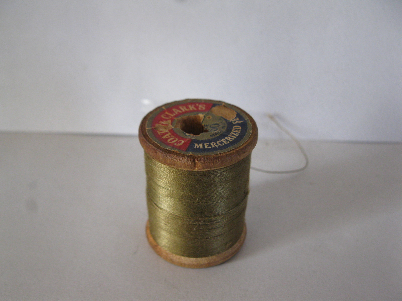 Primary image for #16 old wood Spool w/ Thread: Coat's & Clark #127 Boilfast