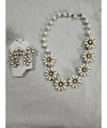 Daisy Flower Fashion  Necklace &amp; Clip Earrings Set White Vintage Unbranded - $21.00