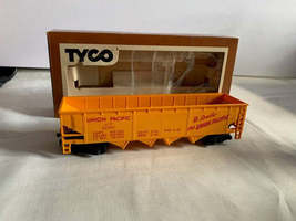 Tyco HO Scale Union Pacific 62040 Hopper Car train with box - £6.25 GBP