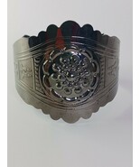 Avalaya Brushed Metal Cleopatra Cuff Bracelet - $262.42 MXN