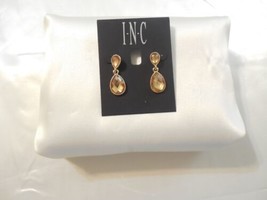 I.N.C. 1.25&quot; Gold Topaz Colored Stone Teardrop Dangle Drop Earrings Y557 - £8.26 GBP