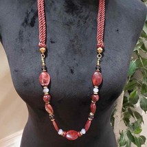 Vintage Cherry Coke Lucite Murano Glass Bead Necklace Garnet Marbled Chunky - £23.98 GBP