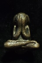 Thai amulet phra pidta brass size 2.5 cm. old, authentic, rare, luck. - $734.22 MXN