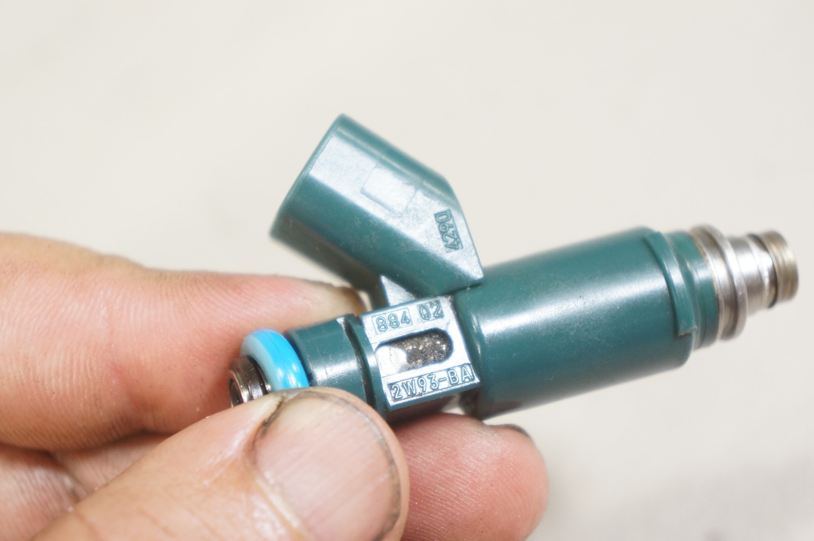 06-2009 land range rover sport L320 4.2l supercharged engine fuel injector blue Item image 13