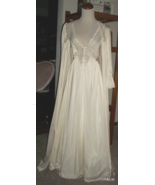 Vintage RARE OLGA Unique Scalloped Oyster Nightgown &amp; Cape Robe Peignoir - $237.60