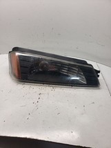 Passenger Corner/Park Light Above Headlamp Fits 02-06 AVALANCHE 1500 111... - $631.34 MXN