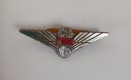 Vintage Stoffel TWA Airlines Wings Plastic Pin Back 2.5&quot; - $178.32 MXN