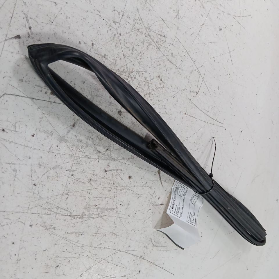 Door Glass Window Seal Rubber Right Passenger Rear Back Nissan Maxima 20... - $34.94