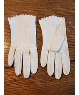 Vintage 1940s-50s Ladies Off White Gloves w/Cut-Out Trim - £14.14 GBP