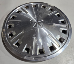 1984-1989 CHRYSLER RELIANT HUB CAP USED PART 442 - $35.60