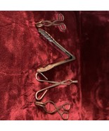 4 Vintage Kitchen Tongs - $280.60 MXN