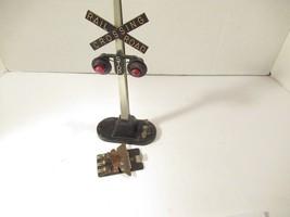 LIONEL TRAINS POST-WAR 154 HIGHWAY FLASHER SIGNAL WORKS GOOD -W/PLATE- G... - $413.93 MXN