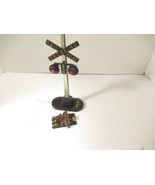 LIONEL TRAINS POST-WAR 154 HIGHWAY FLASHER SIGNAL WORKS GOOD -W/PLATE- G... - $410.39 MXN