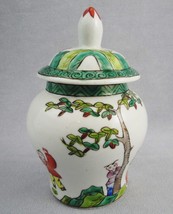 Asian Chinese Porcelain Ginger Spice Tea Jar 4.5&quot; tall People Pictorial Red Bat - £15.72 GBP