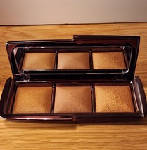 Hourglass Ambient Lighting Palette Volume III, .10oz - £45.50 GBP