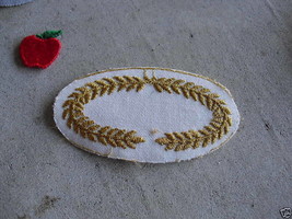 VINTAGE Uniform Patch Gold Wreaths LOOK - $10.89