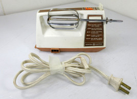 Vintage GE General Electric Hand Mixer 5-Speed  w/ 1 Beater D2M22 TESTED... - $14.80