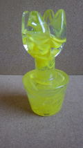 2007 Kosta Boda Sweden Ulrica HYDMAN-VALLIEN Flower Power Art Glass Yellow Tulip - £58.97 GBP