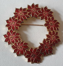 Christmas Poinsettia Wreath Pin Brooch FISH &amp; CROWN  Enameling Signed 2 Inches - £14.26 GBP