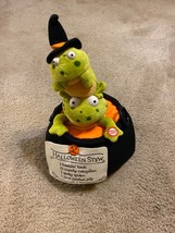 HALLMARK Tremblin&#39; Toads Halloween Stew Cauldron Singing Frogs Light Plu... - $12.19
