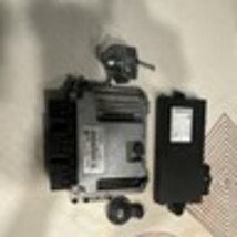 09 Mini Cooper R56 Non-Turbo AT DME ECU ECM CAS3 Eng Computer Immo & Fob 7590859 image 4