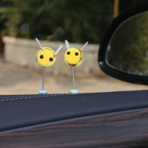 Swing Spring Bee Car Decoration Cute Jewelry - £6.06 GBP