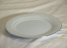 Royal Palm Crown Ming Salad Plate White Gray Leaves on Rim Platinum - £13.41 GBP