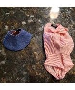 VTG 1960&#39;S BARBIE BUSY GAL ROMPER #981 RED &amp; WHITE STRIPED &amp; BLUE VISOR HAT - $604.76 MXN