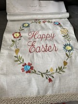 INSPIRED TREASURES Happy Easter Wreath Embroidered TABLE RUNNER 14” X 72... - £25.98 GBP