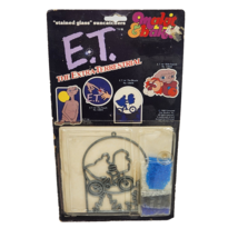 NEW VINTAGE 1982 MAKIT BAKIT ET EXTRA TERRESTRIAL STAINED GLASS SUNCATCHER - $13.30
