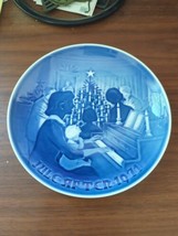 B&G Bing & Grondahl Denmark Christmas Plate 1971 "Christmas At Home" - $14.85