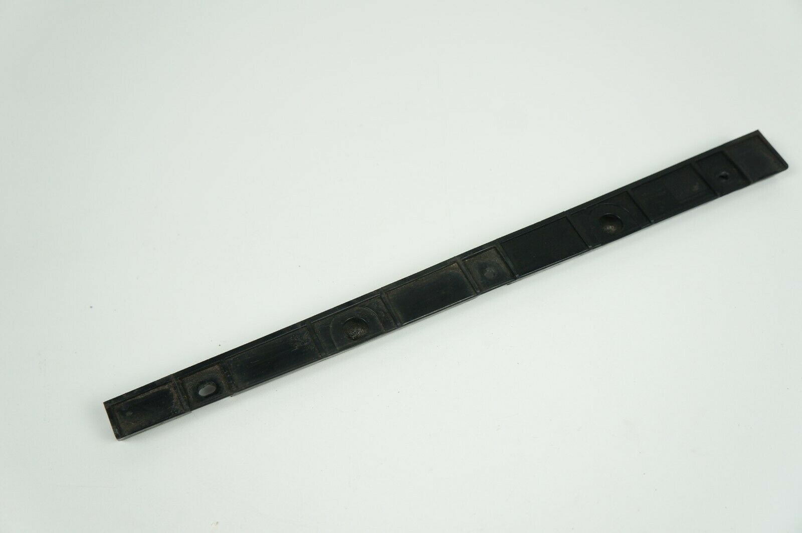 04-2008 chrysler crossfire right passenger under fender bracket panel cl... - $24.87