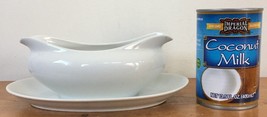 Vintage White Glazed Ceramic Porcelain Gravy Boat Soup Tureen w Catch Dish 9&quot; - £31.89 GBP