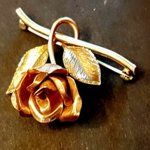 Krementz Rose Pin Pink &amp; Yellow 14K Gold Overlay VTG Textured Flower Leaves - £27.15 GBP