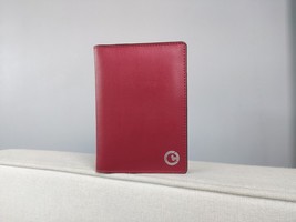 Portefeuille / étui passeport en cuir de vache Epsom finition lisse par... - $26.64
