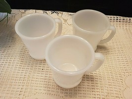 (3) 1940'S-50'S FIRE KING WHITE MILK GLASS "D" HANDLE COFFEE MUGS - £18.40 GBP