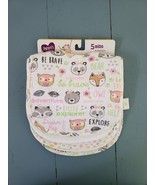 Parent&#39;s Choice (NWT) Infant Girls Bibs 5 pack Animals Water Resistant - $202.42 MXN