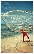 Hawaiian Throw Net Used by Fisherman in the Ocean Fishing Hawaii Postcard - £6.96 GBP