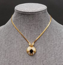 Nina Ricci Vintage Faux Onyx Rhinestone Gold Tone Herringbone Chain Necklace - £139.37 GBP
